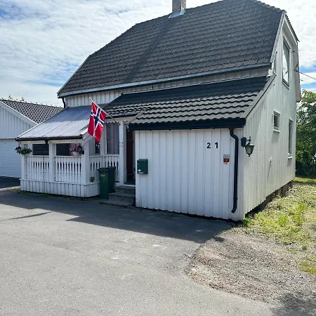 Oslo House, Nedre Kjellerstuvei, First Floor, Twin Room Lillestrom Exterior photo