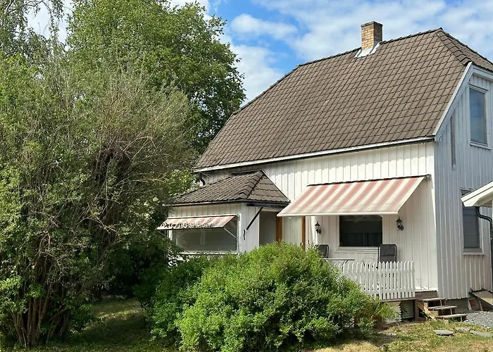 Oslo House, Nedre Kjellerstuvei, First Floor, Twin Room