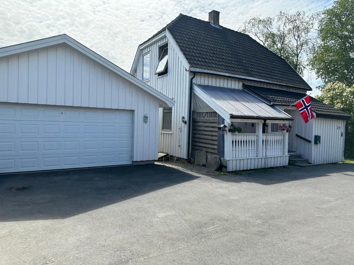 Homestay Oslo House, Nedre Kjellerstuvei, First Floor, Twin Lillestrom